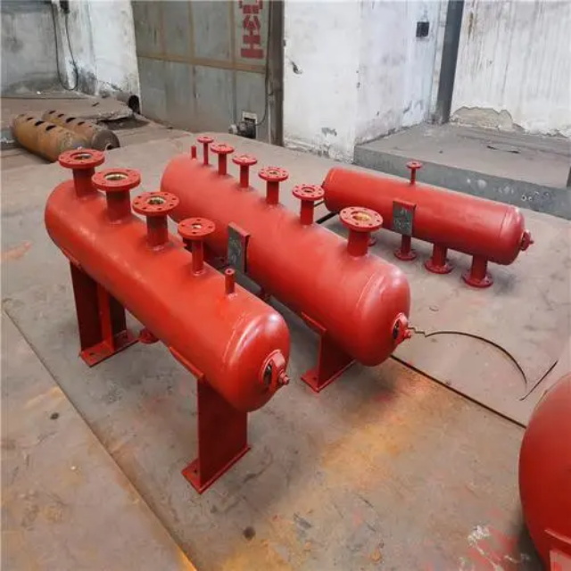 西平分集水器安装高度